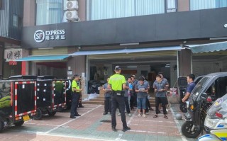 新加披DHL顺丰哪家快递更划算？