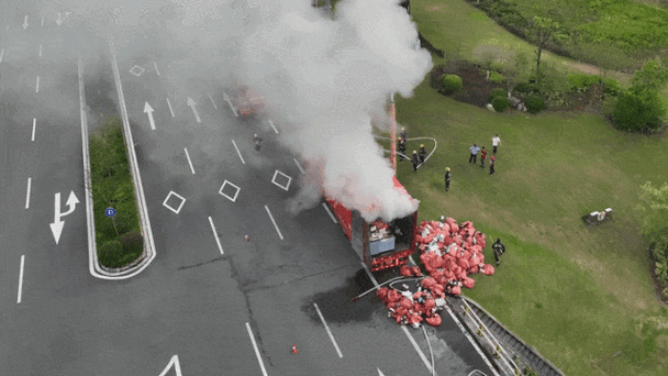 中通快递2025年为何突发大火？-第1张图片-陕西物流货运