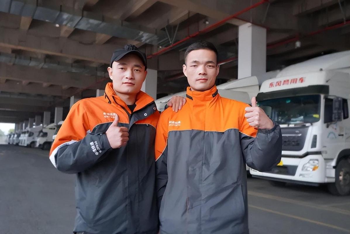 申通中通快递员，待遇差异有多大？-第1张图片-陕西物流货运